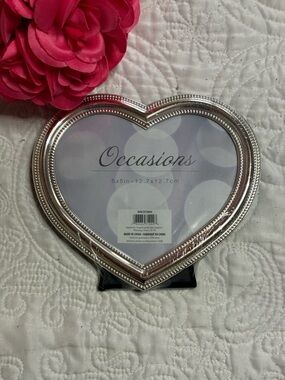 Occasion Silver Heart-Shaped Photo Frame
